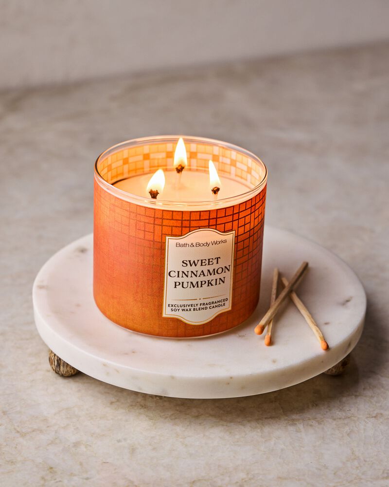 Sweet Cinnamon Pumpkin 3-Wick Candle เทียนหอม 3 ไส้