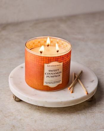 Sweet Cinnamon Pumpkin 3-Wick Candle เทียนหอม 3 ไส้