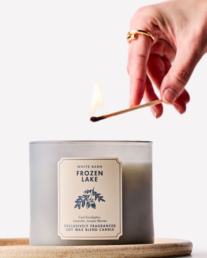 Frozen Lake 3-Wick Candle เทียนหอม 3 ไส้