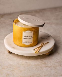 Almond Croissant 3-Wick Candle image number null