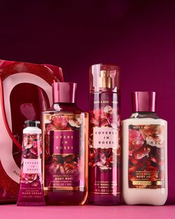 Covered In Roses Gift Set image number null