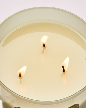 Laundry Day 3-Wick Candle เทียนหอม 3 ไส้