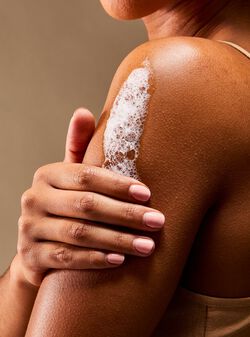 Pure Wonder Body Wash image number null