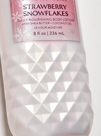Strawberry Snowflakes Daily Nourishing Body Lotion บอดี้โลชั่น