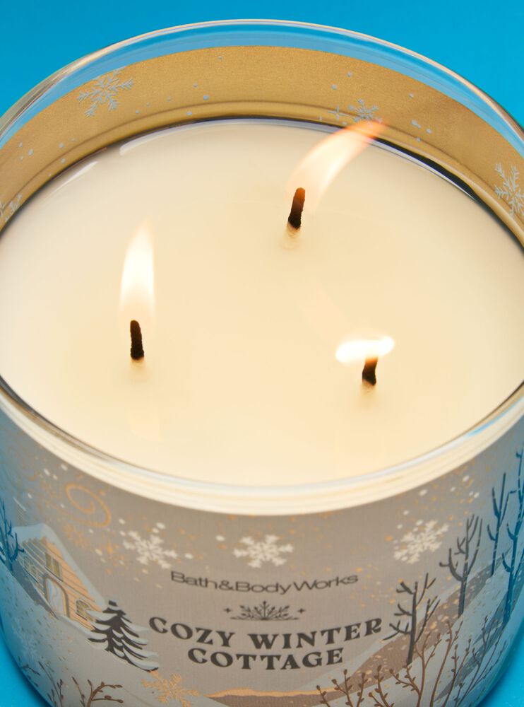 Cozy Winter Cottage 3-Wick Candle เทียนหอม 3 ไส้