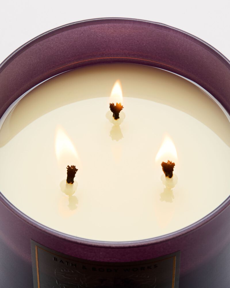 Fresh Cut Lilacs 3-Wick Candle เทียนหอม 3 ไส้