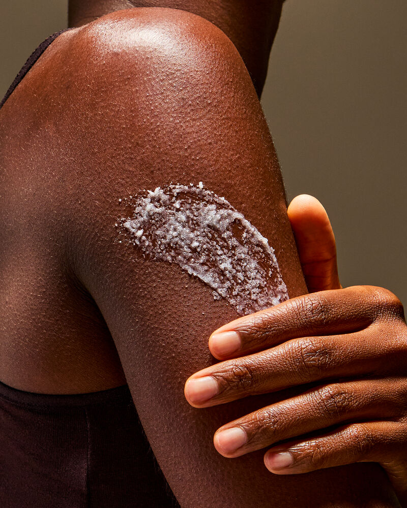 Japanese Cherry Blossom Creamy Body Scrub บอดี้สครับ