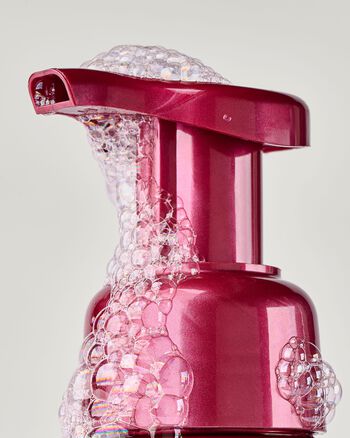 Covered In Roses Gentle & Clean Foaming Hand Soap โฟมล้างมือสูตรอ่อนโยน