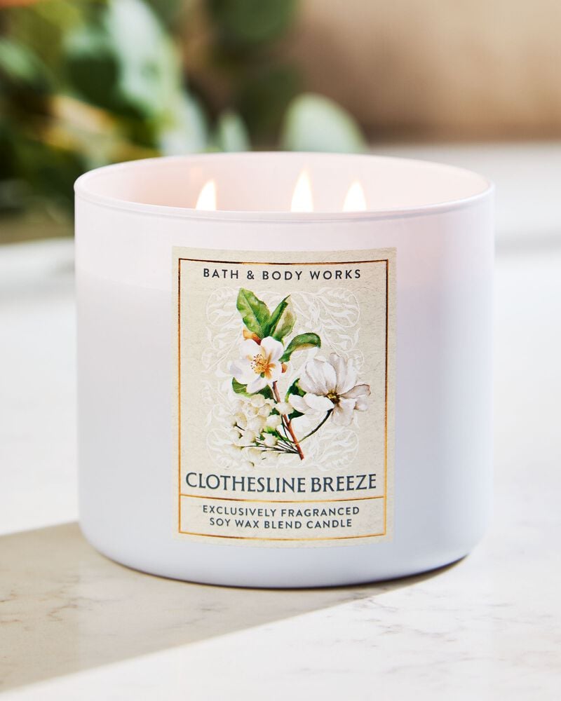 Clothesline Breeze 3-Wick Candle เทียนหอม 3 ไส้