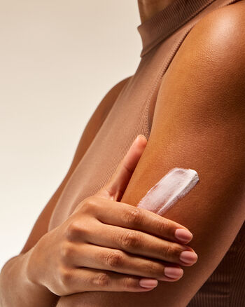 Warm Vanilla Sugar Ultimate Hydration Body Cream บอดี้ครีม