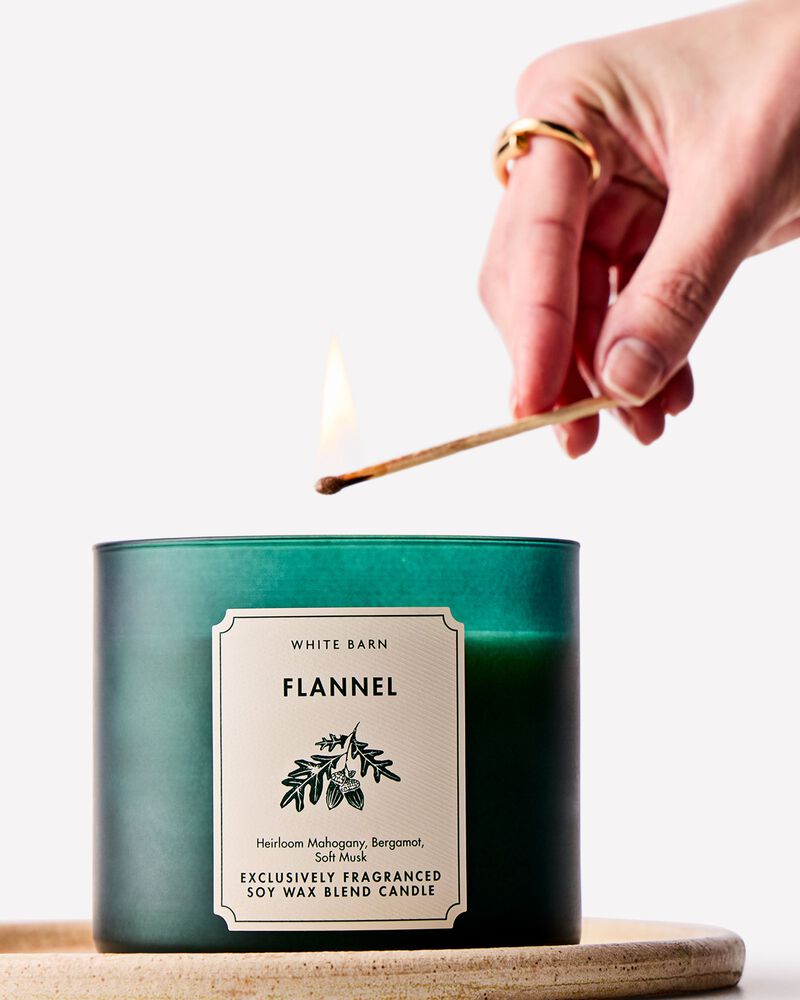 Flannel 3-Wick Candle เทียนหอม 3 ไส้