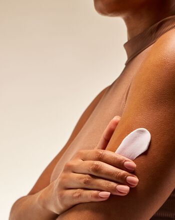 Inspire Love: Rose + Vanilla Moisturizing Body Lotion บอดี้โลชั่น