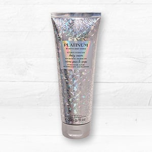 บอดี้โลชั่น และบอดี้ครีมที่ร่วมรายการ 1 ชิ้น 420 บาท